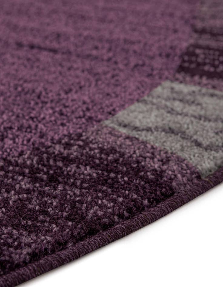 Detail image of 7' 10 x 7' 10 Angelica Round Rug