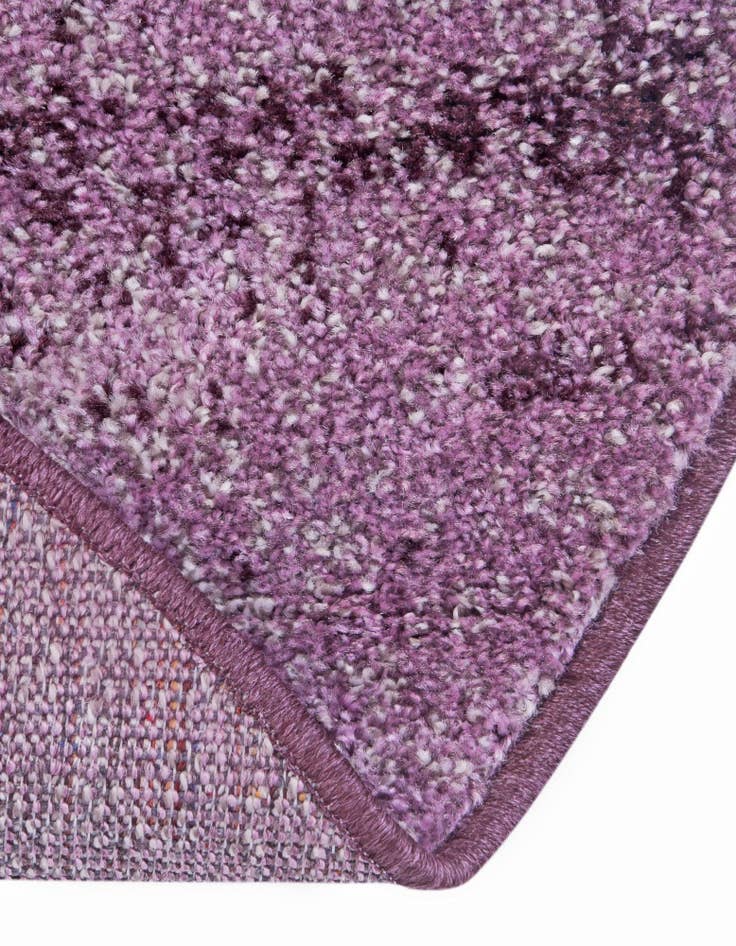 Detail image of 7' 10 x 7' 10 Angelica Round Rug