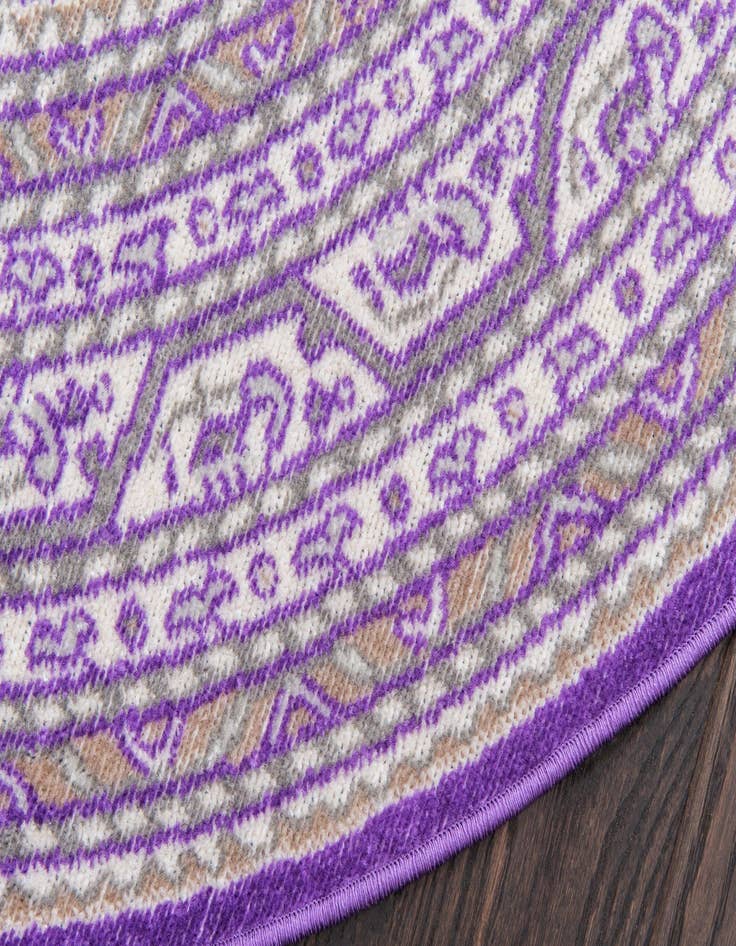 Detail image of 5' x 5' SoHo Round Rug