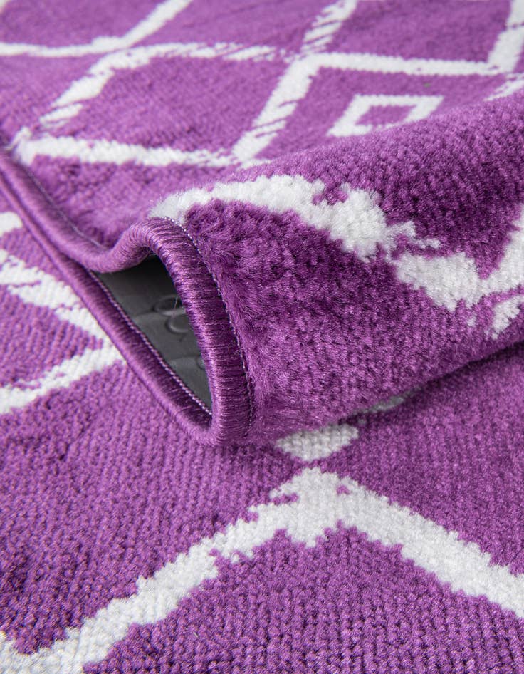Detail image of 7' 10 x 7' 10 Kasbah Trellis Square Rug