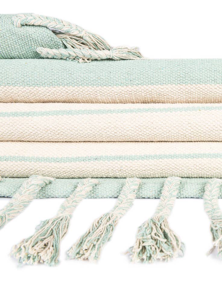 Detail image of 5' 1 x 8' Hand Woven Chindi Cotton Rug