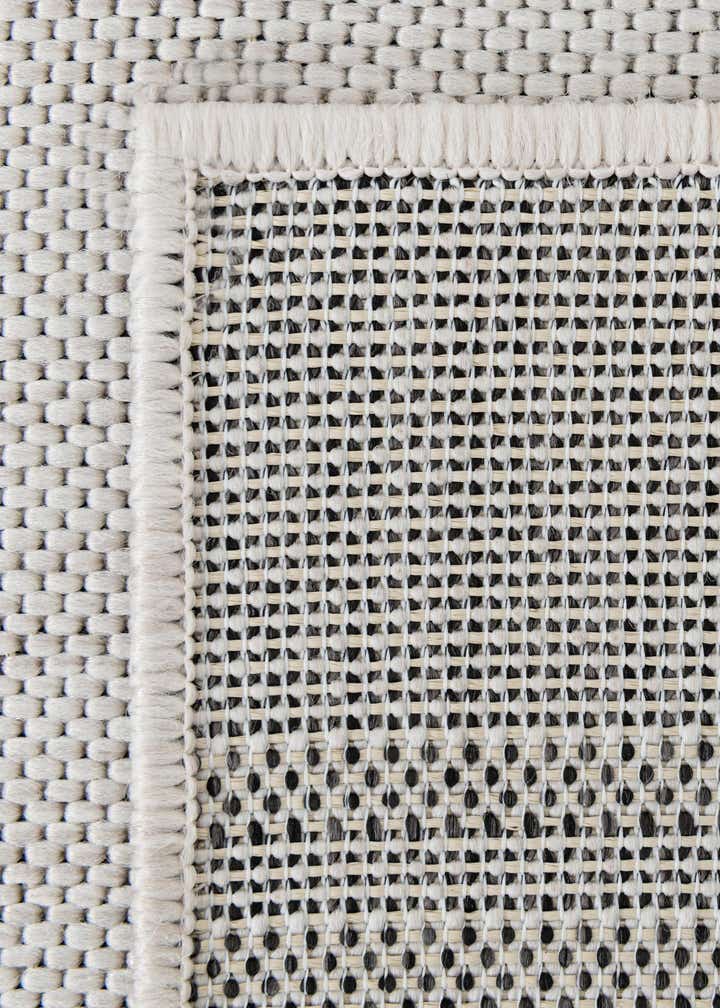 2' x 3' Easy-Clean Modern Indoor / Outdoor Rug