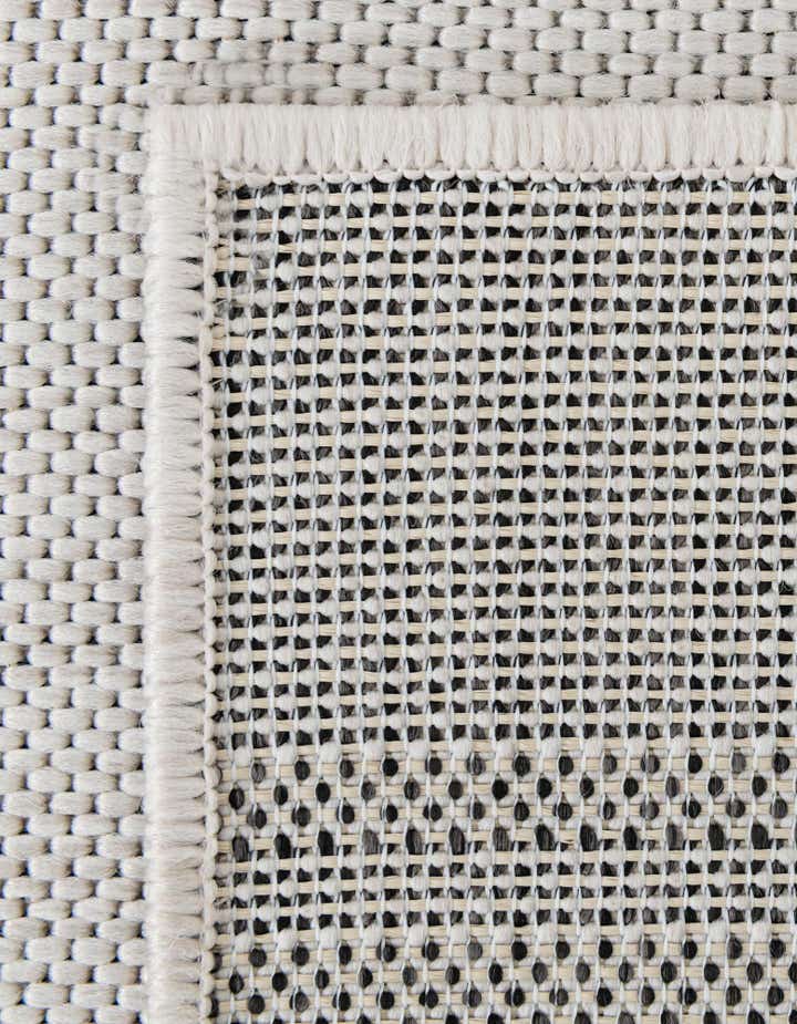 7' 10 x 10' Easy-Clean Modern Indoor / Outdoor Rug
