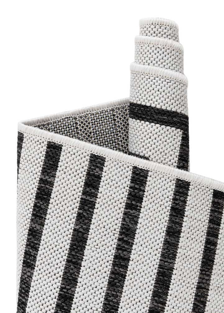9' x 12' Easy-Clean Modern Indoor / Outdoor Rug