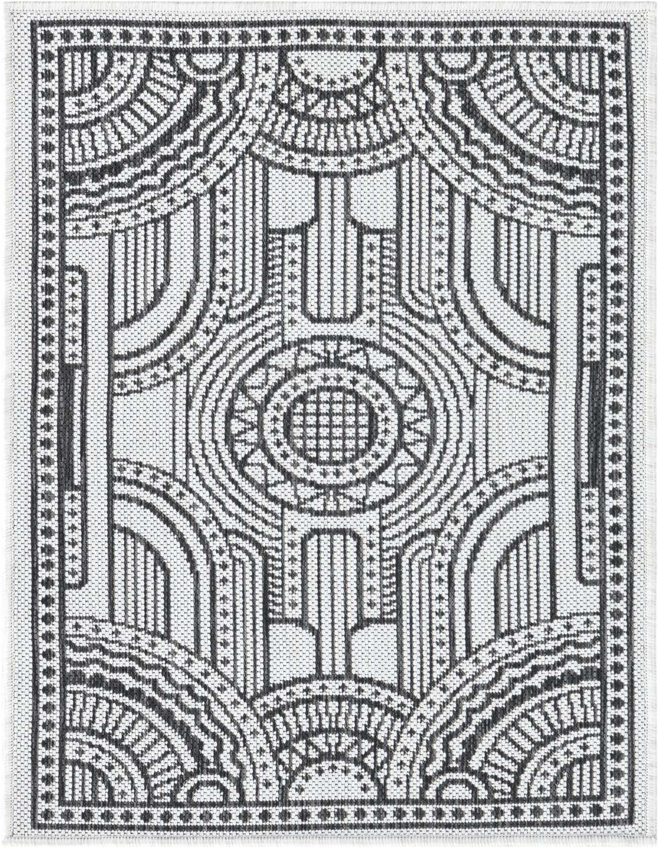 2' x 3' 1 Easy-Clean Traditional Indoor / Outdoor Rug