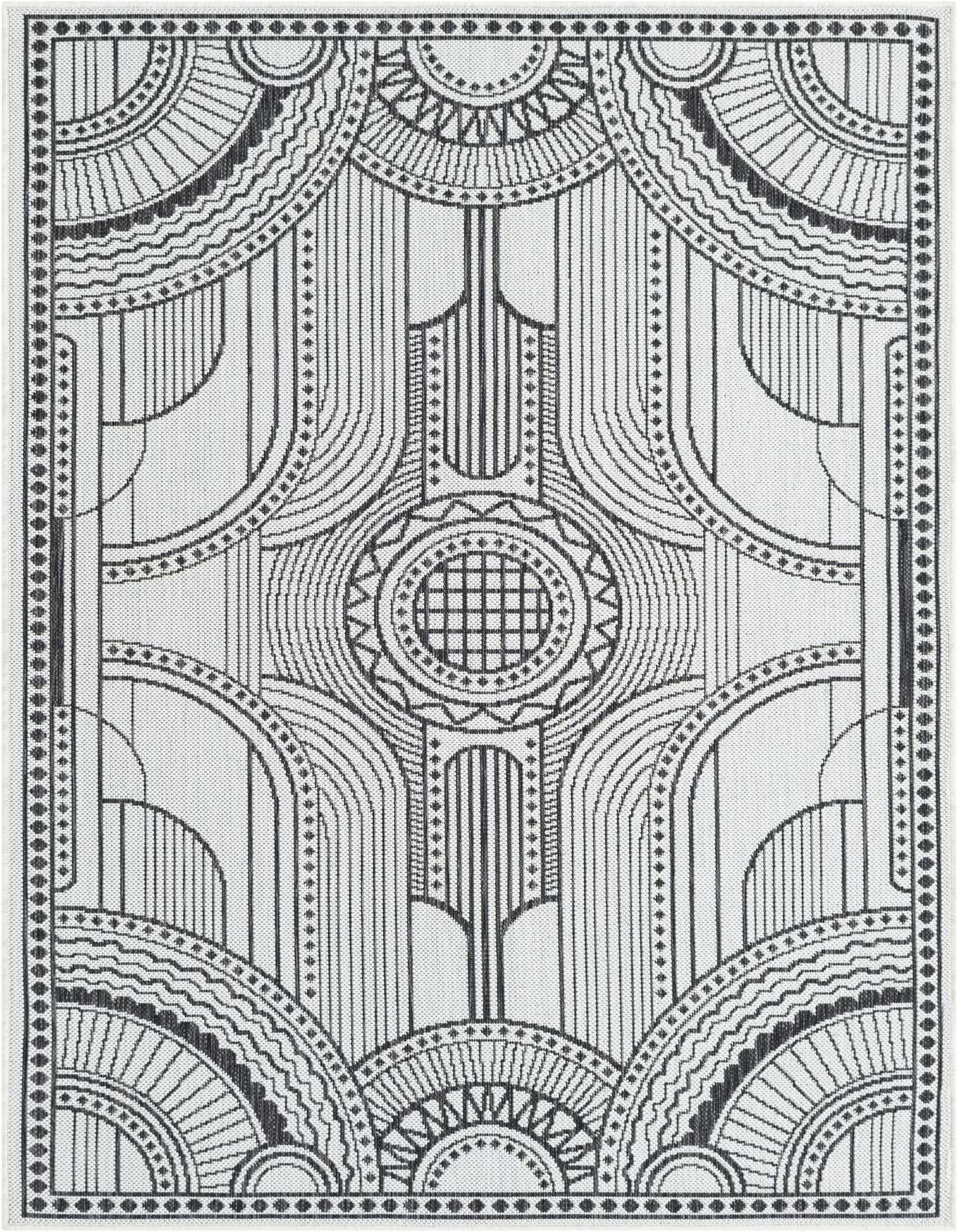4' x 6' Easy-Clean Traditional Indoor / Outdoor Rug