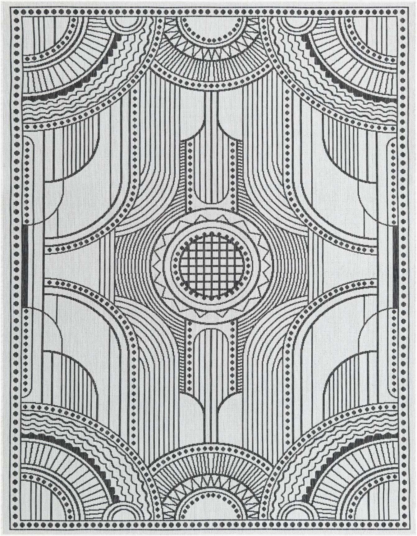 6' x 9' Easy-Clean Traditional Indoor / Outdoor Rug