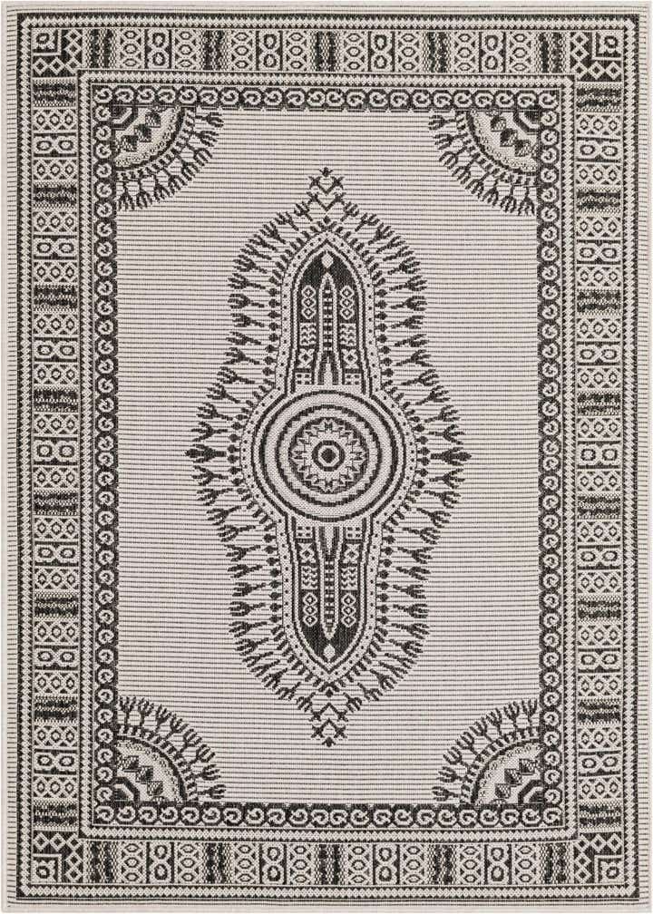 4' x 6' Easy-Clean Traditional Indoor / Outdoor Rug