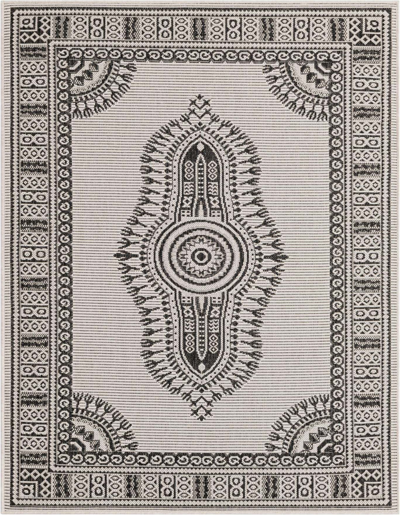4' x 6' Easy-Clean Traditional Indoor / Outdoor Rug