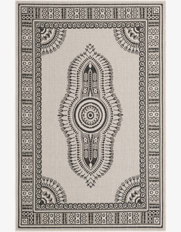 5' 3 x 8' Easy-Clean Traditional Indoor / Outdoor Rug
