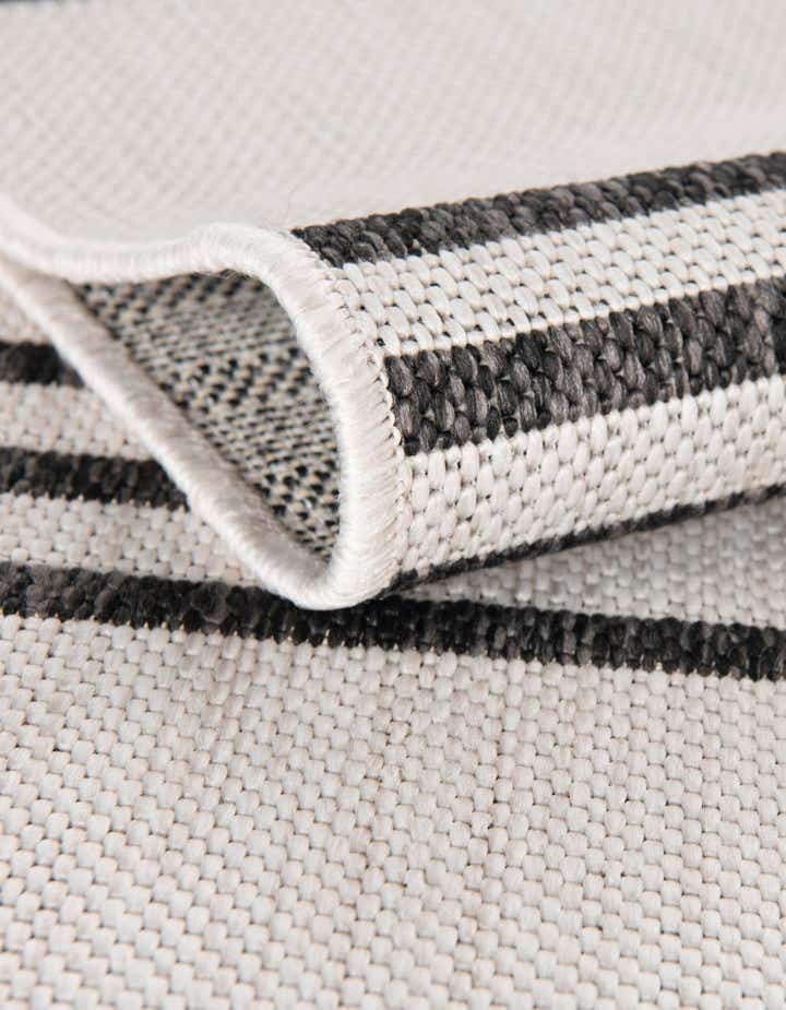 13' x 13' Easy-Clean Modern Indoor / Outdoor Round Rug