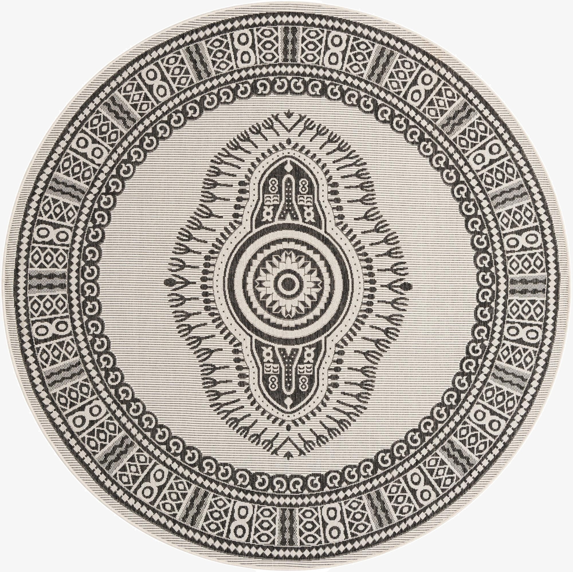 7' 10 x 7' 10  Washable Traditional Indoor / Outdoor Round Rug