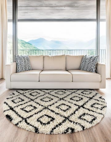 White and Black Trellis Shag Round Rug