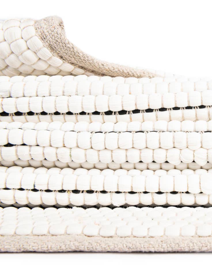 Detail image of 2' 7 x 10'  Hand Woven Chindi Jute Runner Rug