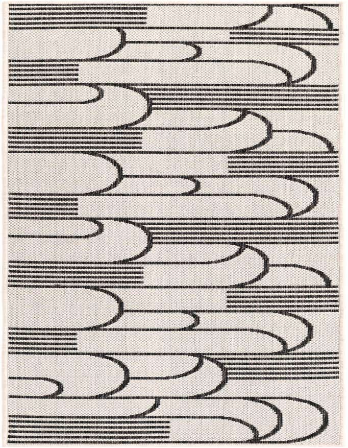 2' x 6' Easy-Clean Modern Indoor / Outdoor Runner Rug