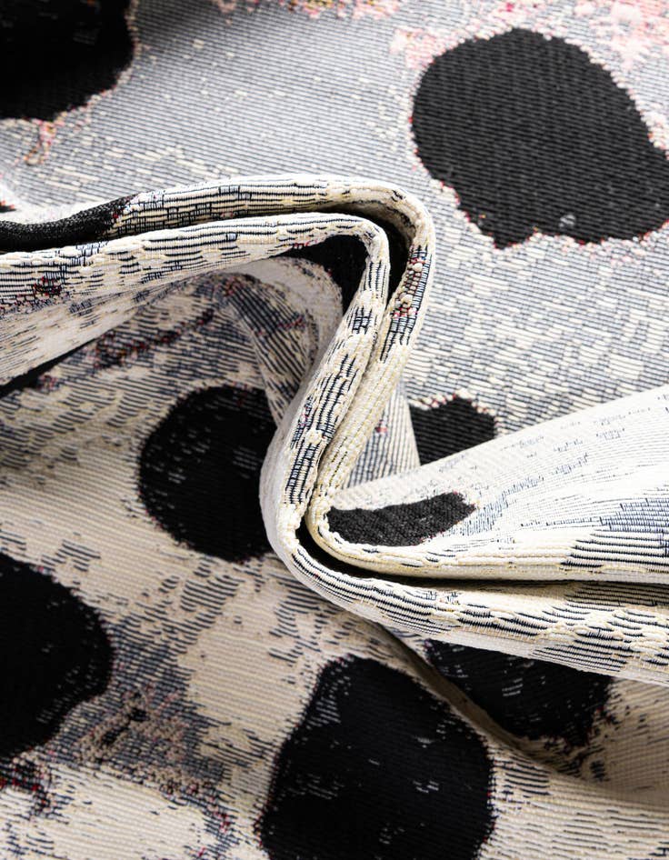 Detail image of  2' 7 x 10'  Washable Modern Indoor / Outdoor Runner Rug
