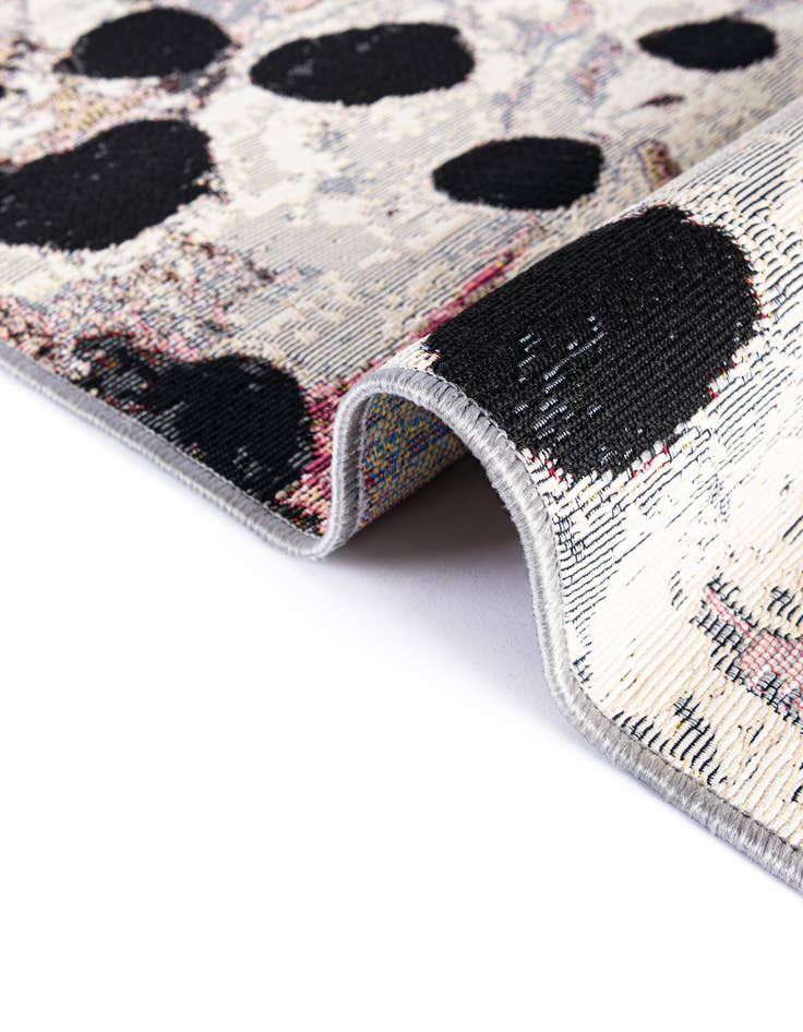 Detail image of  2' 7 x 10'  Washable Modern Indoor / Outdoor Runner Rug
