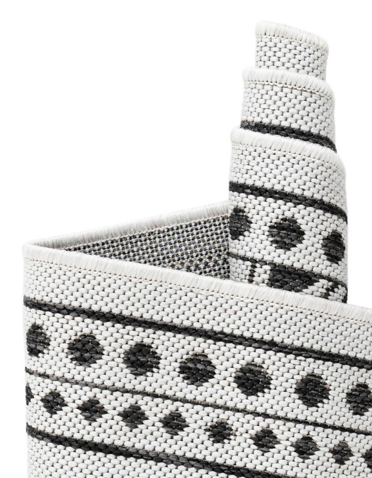 Detail image of 2' x 8'  Washable Traditional Indoor / Outdoor Runner Rug