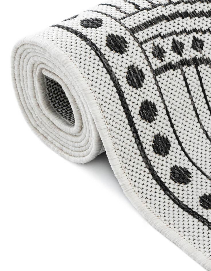 Detail image of 2' x 8'  Washable Traditional Indoor / Outdoor Runner Rug