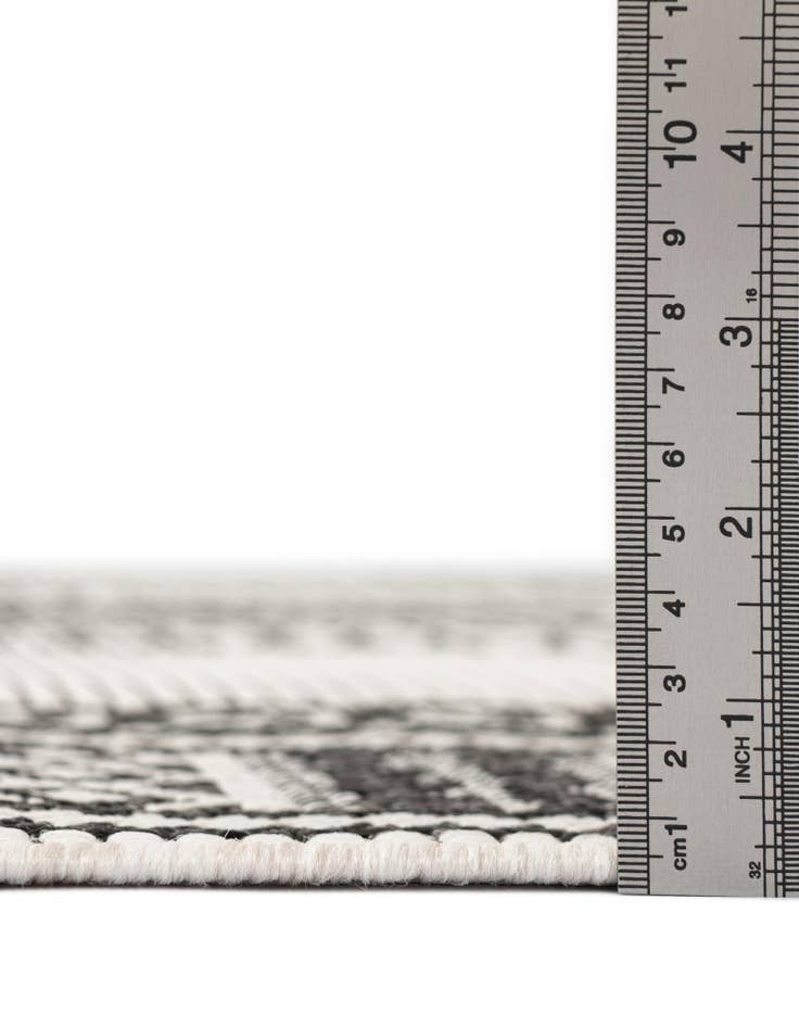 Detail image of 2' 7 x 12'  Washable Traditional Indoor / Outdoor Runner Rug