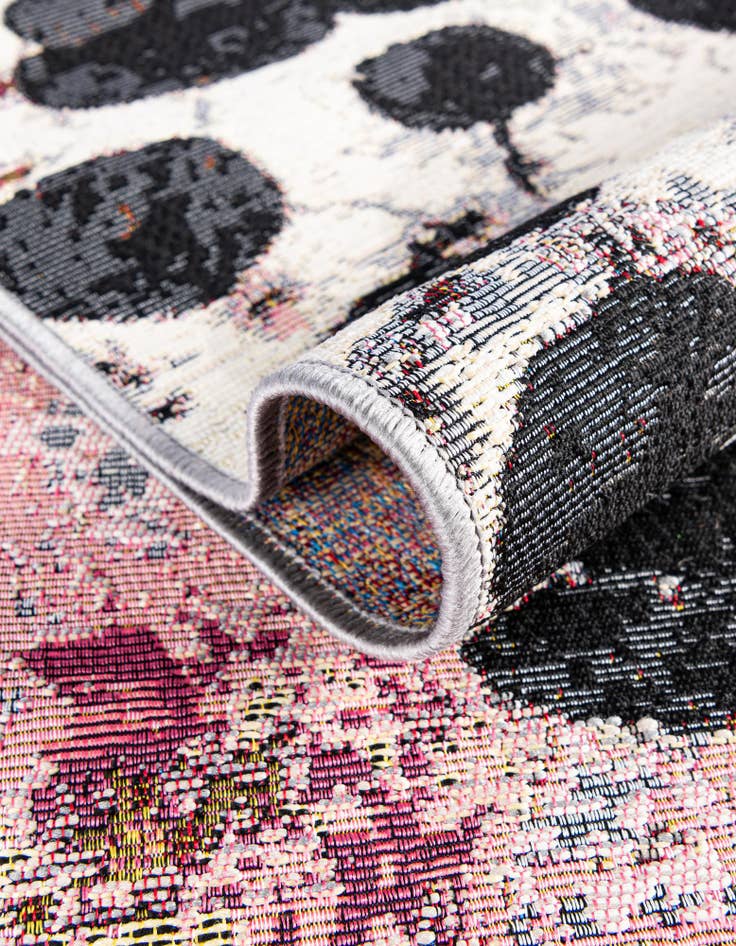 Detail image of 10' x 10'  Washable Modern Indoor / Outdoor Square Rug