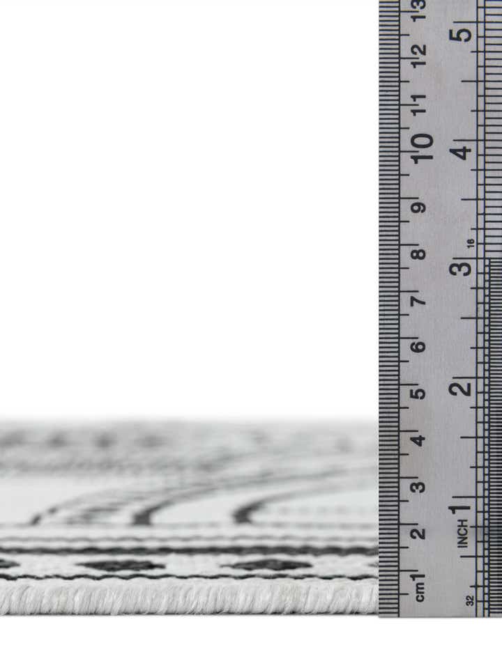 10' x 10' Easy-Clean Traditional Indoor / Outdoor Square Rug