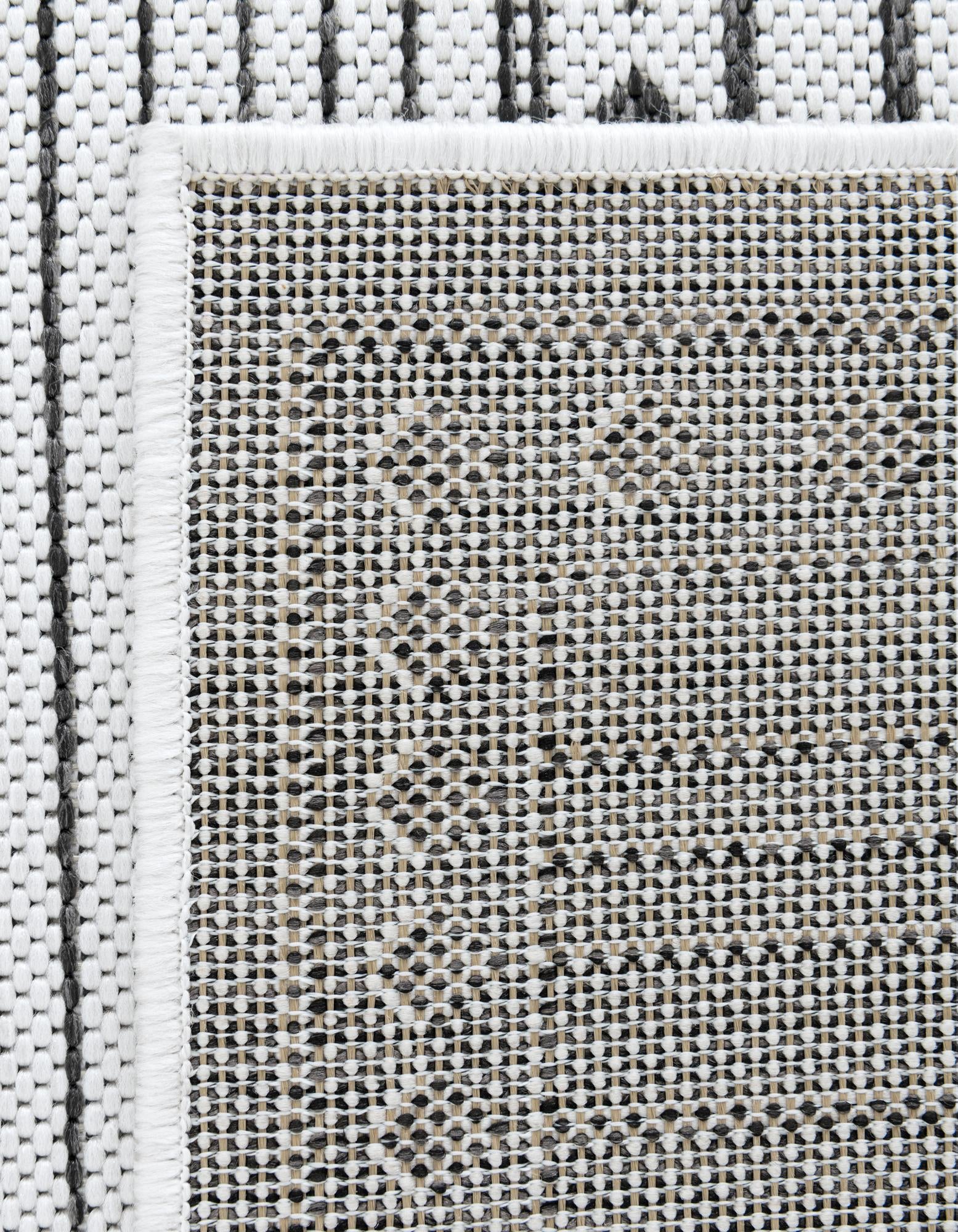10' x 10' Easy-Clean Traditional Indoor / Outdoor Square Rug