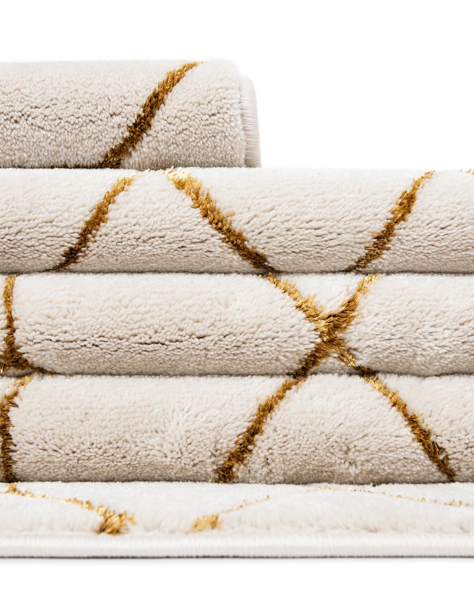 2' x 3' Marilyn Monroe™ Glam Trellis Rug