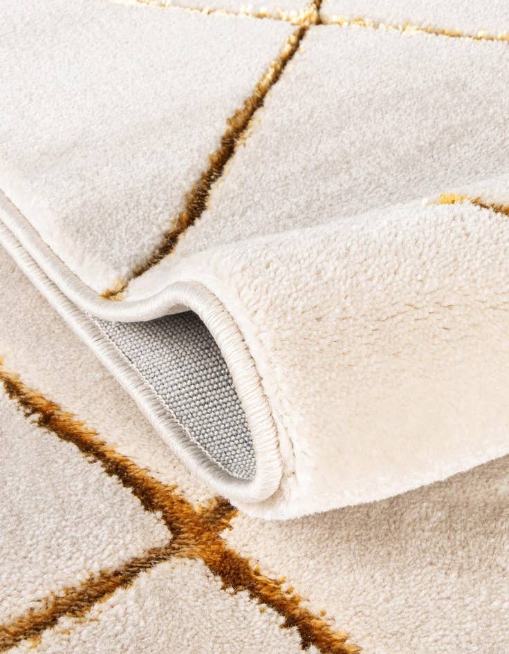 Detail image of 5' 3 x 7' Vogue Geo Rug