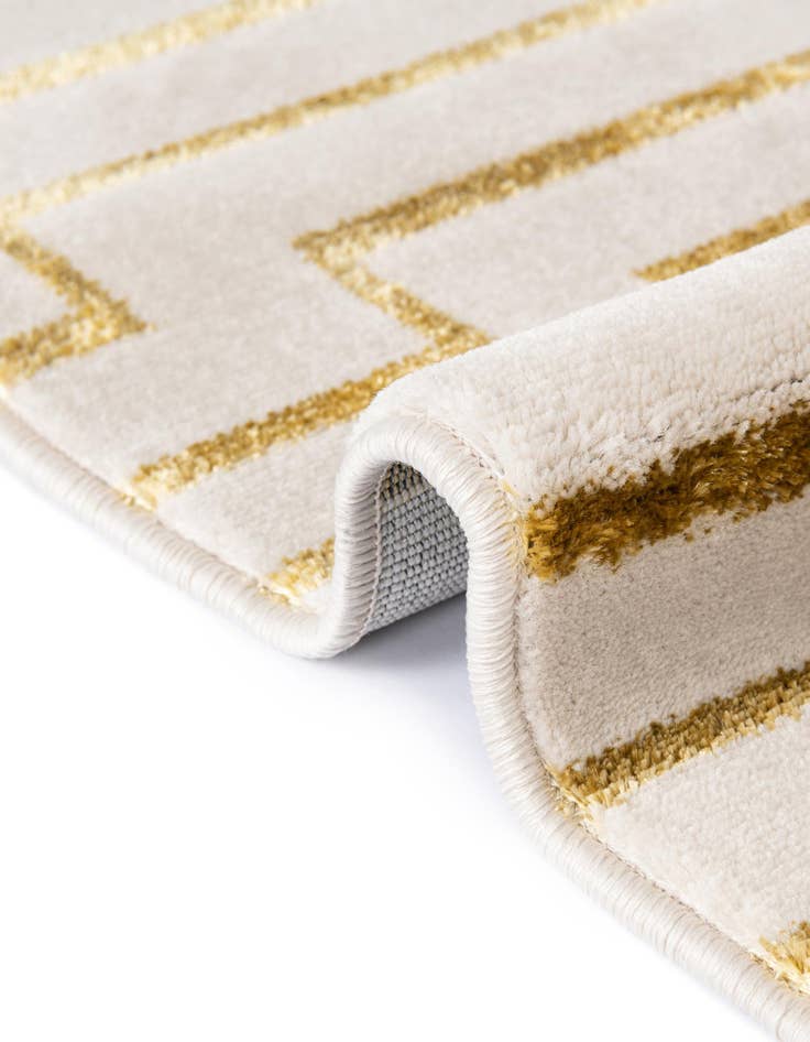 Detail image of 6' x 6' Vogue Geo Round Rug