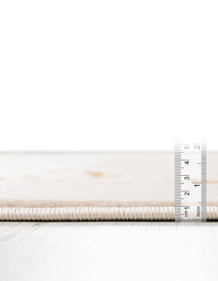 Detail image of 7' 10 x 7' 10 Vogue Geo Round Rug