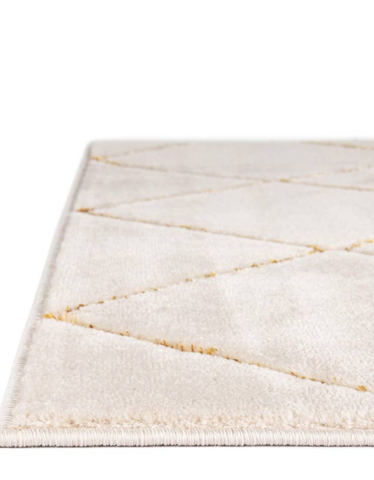 Detail image of 10' x 10' Vogue Geo Square Rug