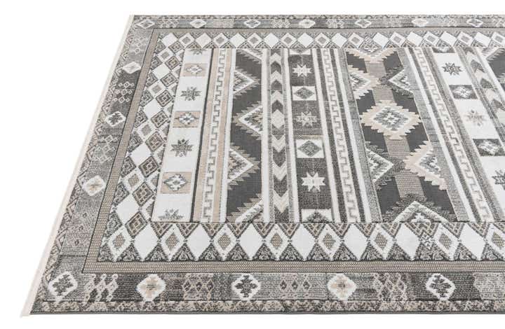 5' x 7' 7 Cherokee Rug