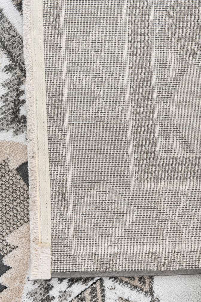 5' x 7' 7 Cherokee Rug