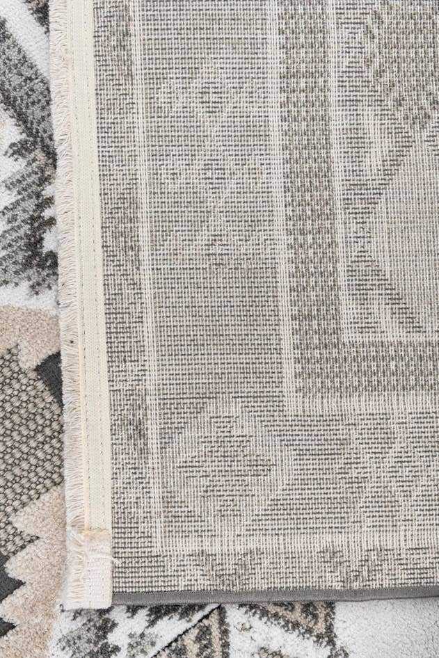 Detail image of 5' x 7' 7 Cherokee Rug