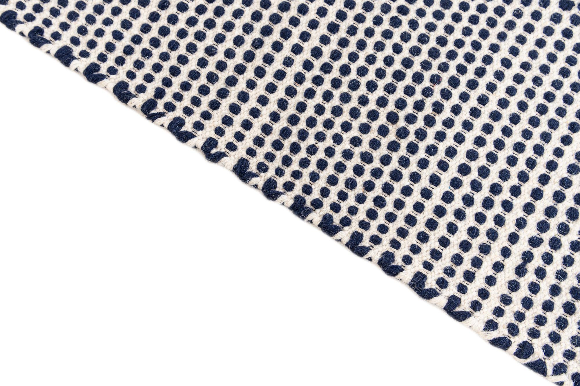 2' 1 x 3' Hand Woven Seaside Pearl Jute Rug