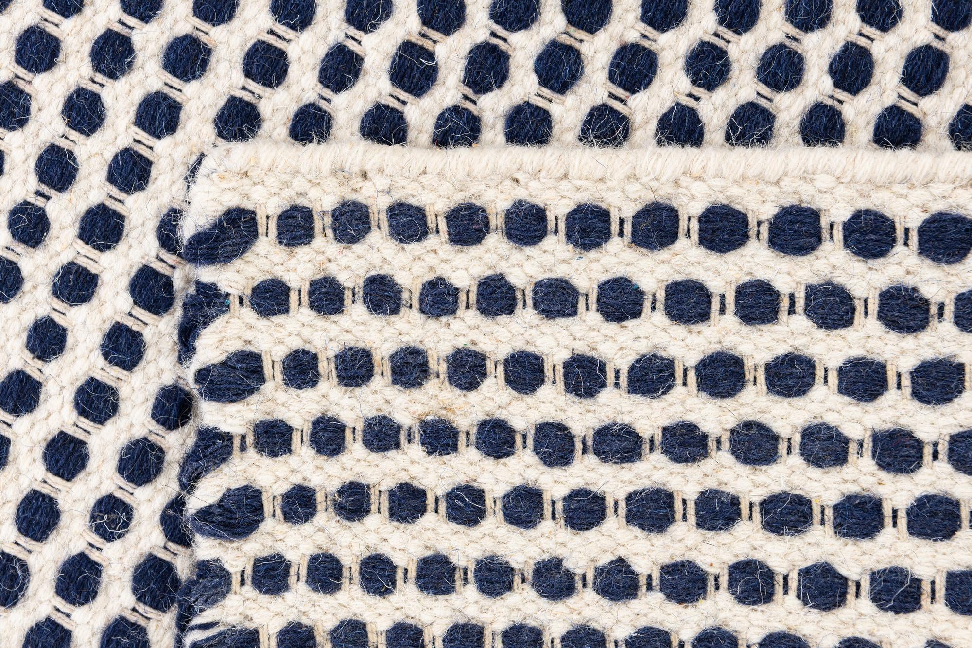 2' 1 x 3' Hand Woven Seaside Pearl Jute Rug