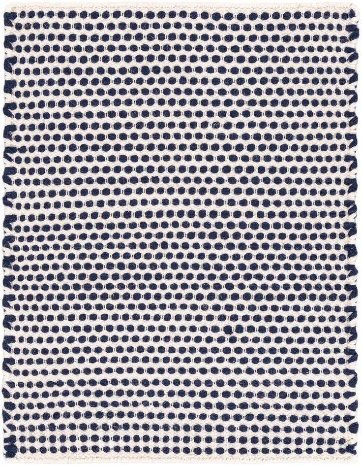 Detail image of 2' 1 x 3' Hand Woven Seaside Pearl Jute Rug