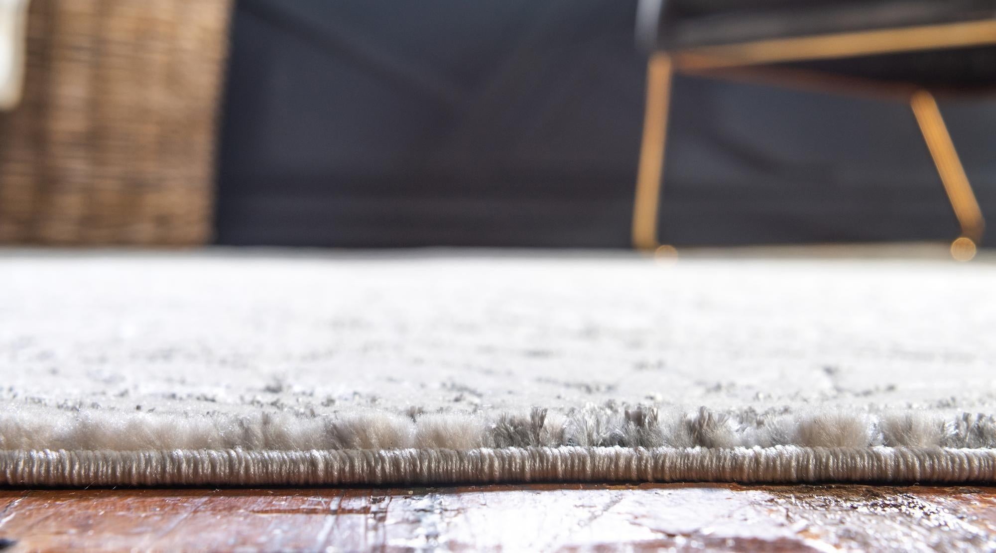 2' x 3' Marilyn Monroe™ Glam Dahlia Rug