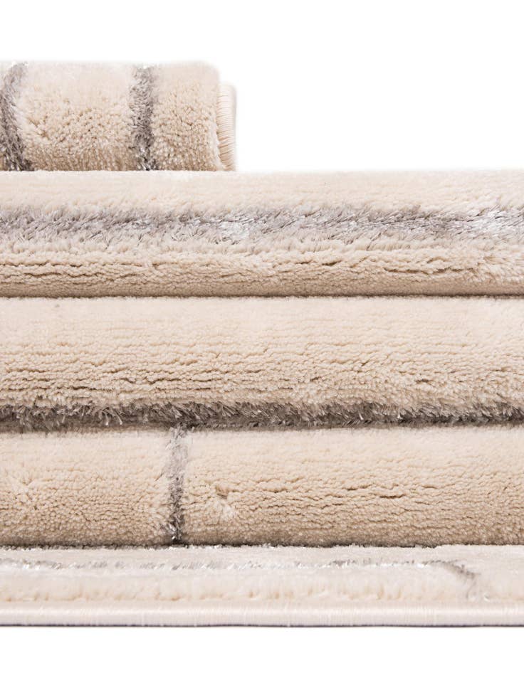 Detail image of 4' x 6' Vogue Geo Rug