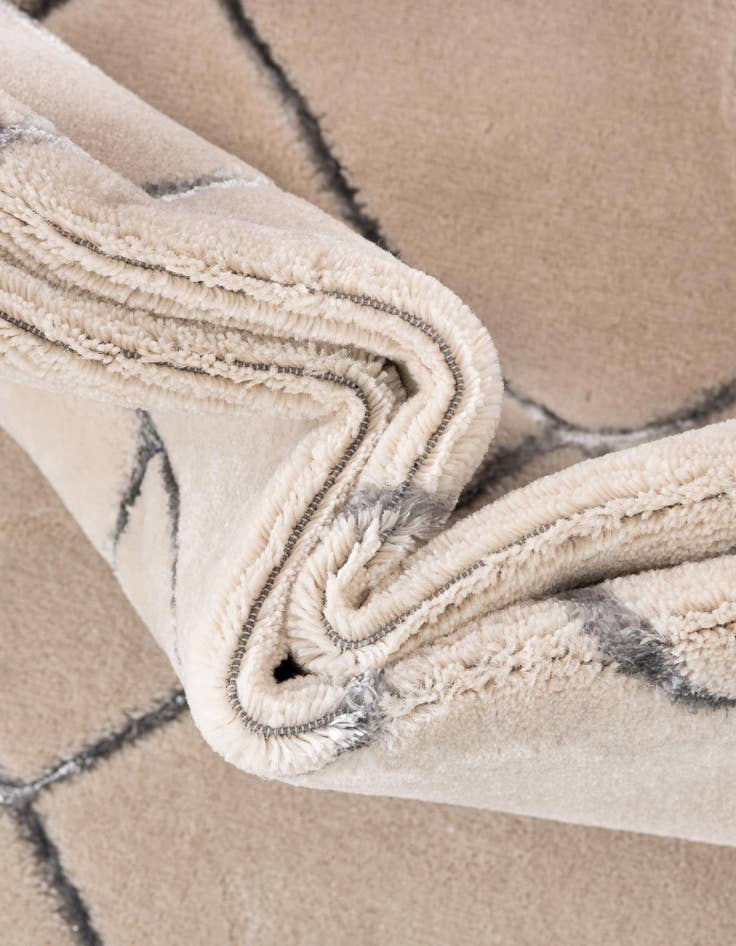 Detail image of 3' x 3' Vogue Geo Round Rug