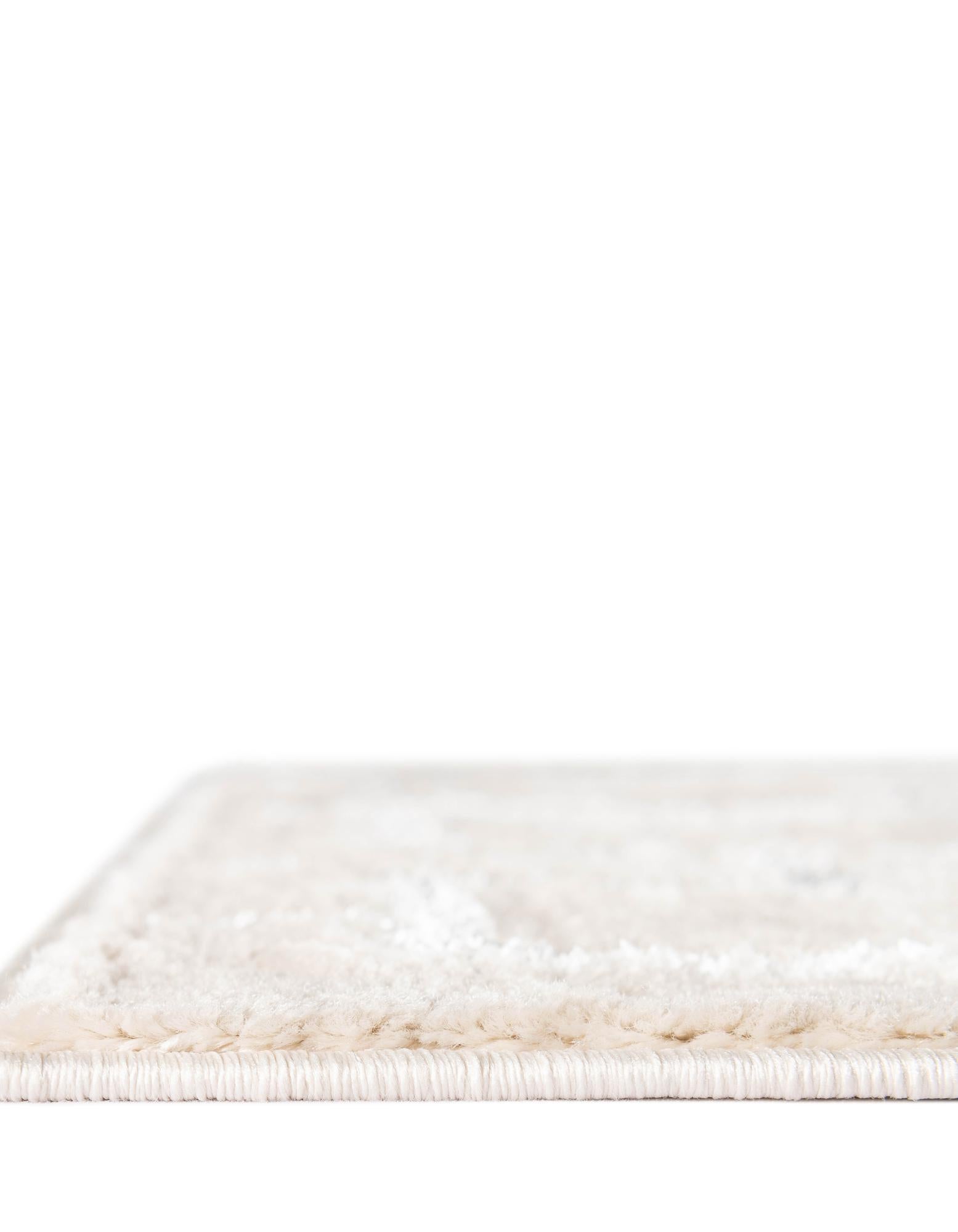 2' x 10' Marilyn Monroe™ Glam Deco Runner Rug