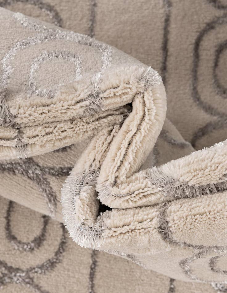 Detail image of 2' x 5' Vogue Geo Runner Rug