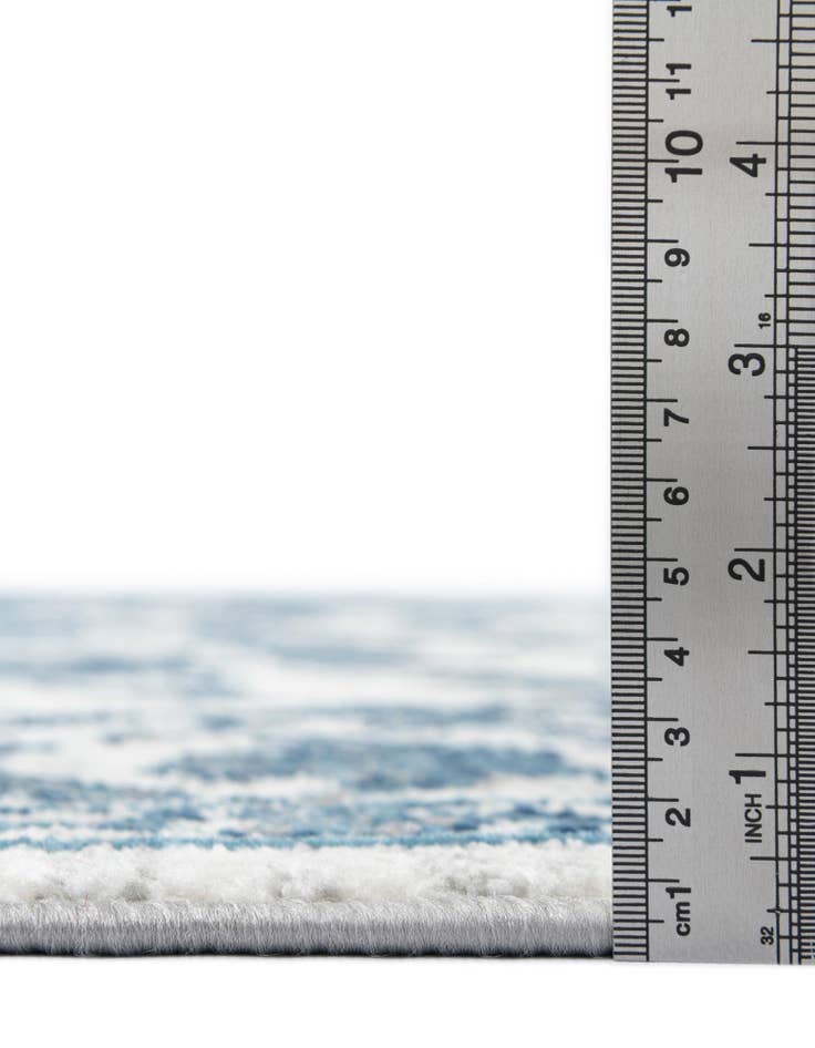 Detail image of 3' 3 x 3' 3 Boston Round Rug