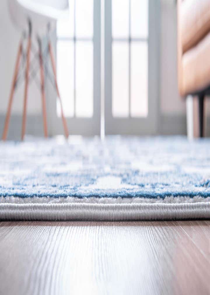 2' x 5' 3 Boston Runner Rug