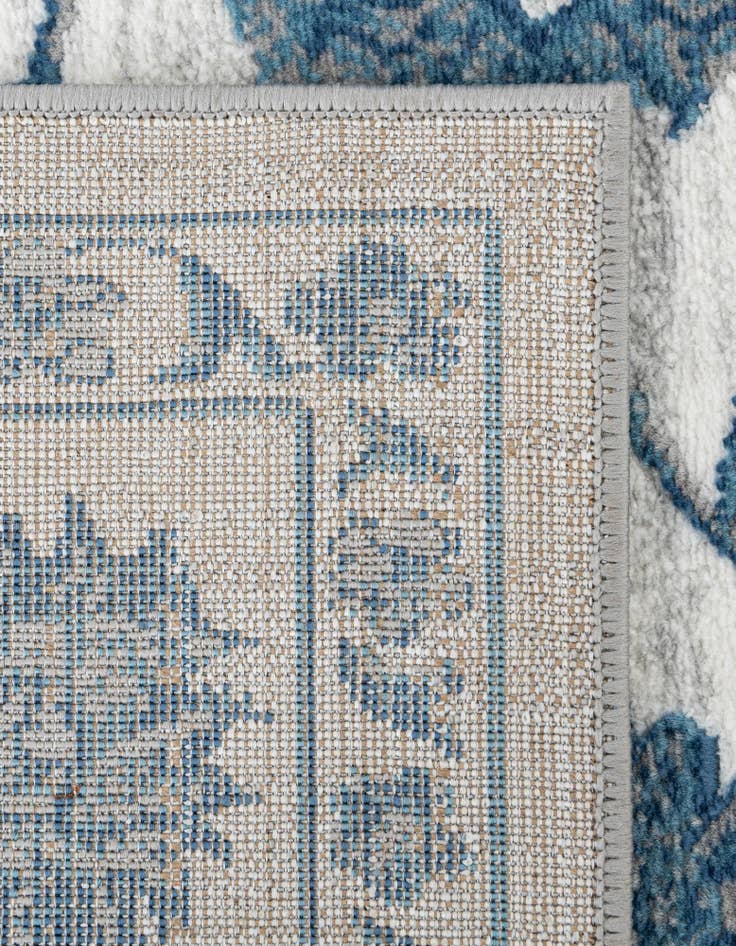 Detail image of 2' 7 x 12' Boston Runner Rug