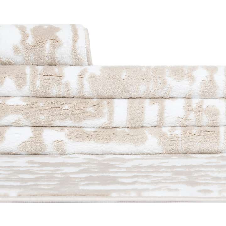7' 10 x 7' 10 Hermitage Square Rug