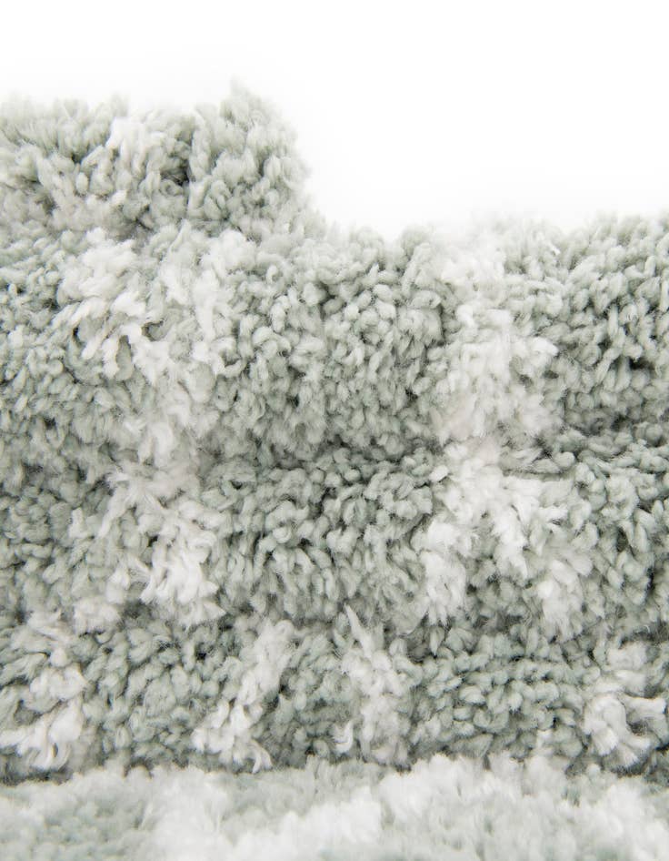 Detail image of 160cm x 245cm Marrakesh Shag Rug