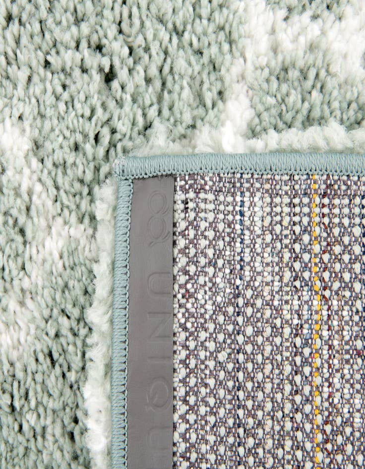 Detail image of 7' 10 x 7' 10 Moroccan Shag Square Rug