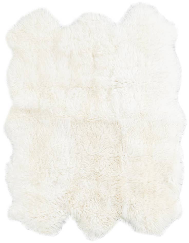 Detail image of 4' 9 x 6' Natural Sheepskin Freeform Rug